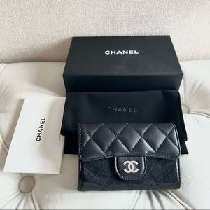New Chanel Lambskin classic card holder